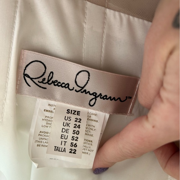 Maggie Sottero Wedding dress - Picture 7 of 10